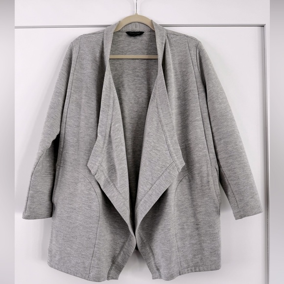 Banana Republic Sweaters - Banana Republic Light Gray Women's Open Front Cardigan with pockets, Small